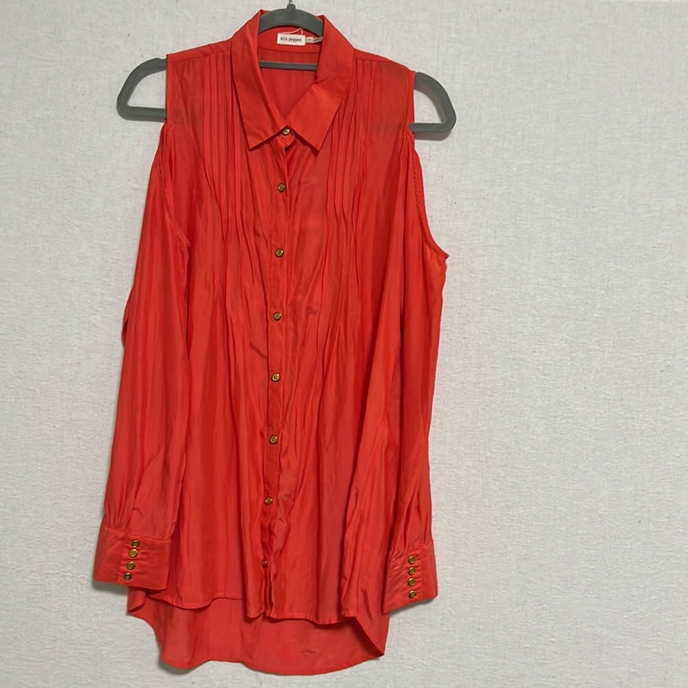 Cold Shoulder Coral Button Up Blouse Women’s Size Large Relaxed Fit Bright